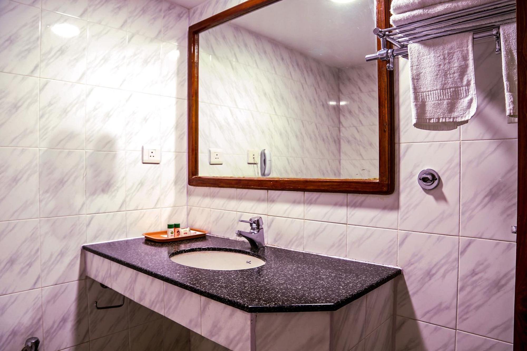 Collection O Poojith Residency Otel Tirupati Dış mekan fotoğraf